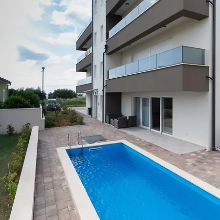Appartement Modern Luxury Karla With Pool, Near The - By Tourist Agency Leut Privlaka (Zadar)